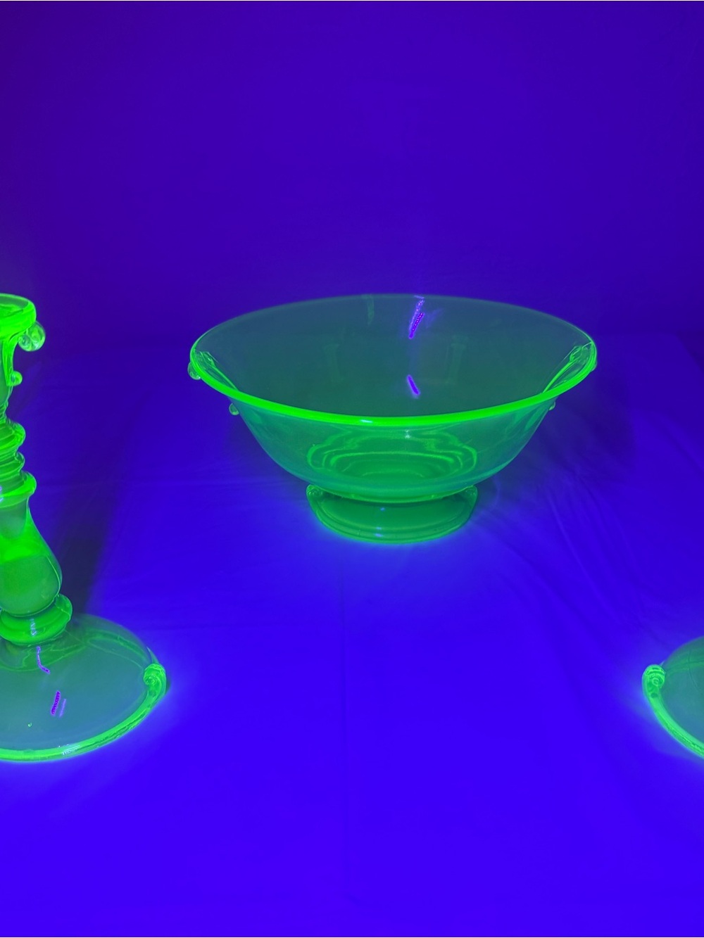 Vintage 1920s-30s Uranium Glass 3pc Console Set Bowl Candlesticks UV Glow